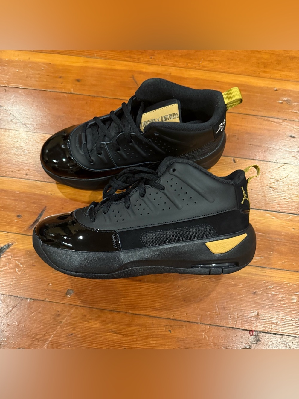 Jordan Max Aura 7 Big Kids' (GS) size 6Y
